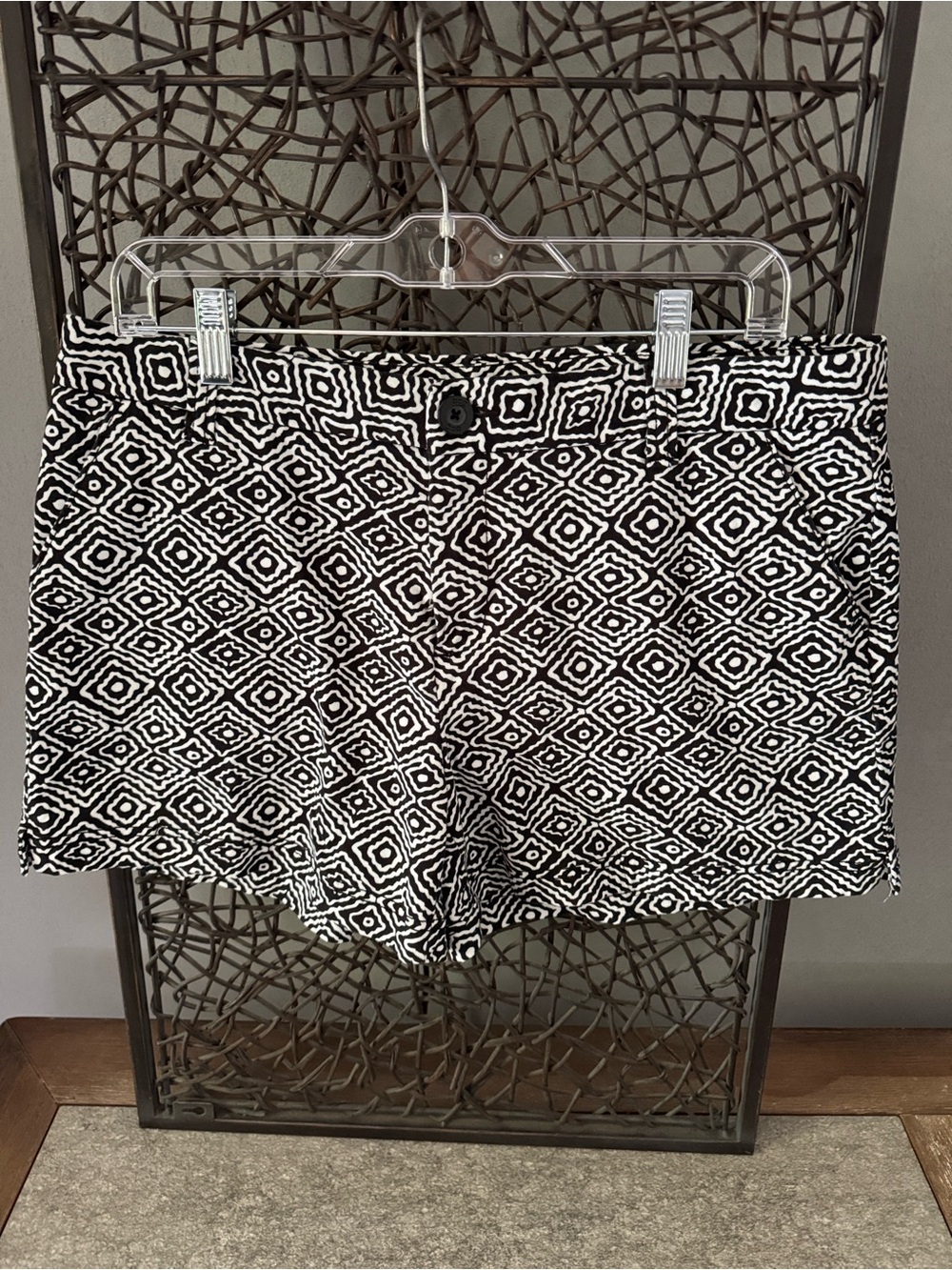 BCG Size 12 Black White Geometric Athletic Shorts Stretch Fit - Picture 4 of 6